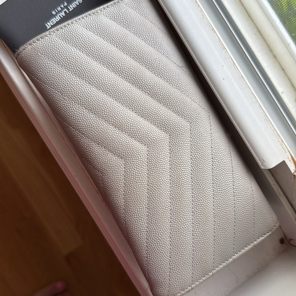 Saint Laurent Long Wallet Gray Leather - Picture 7 of 9